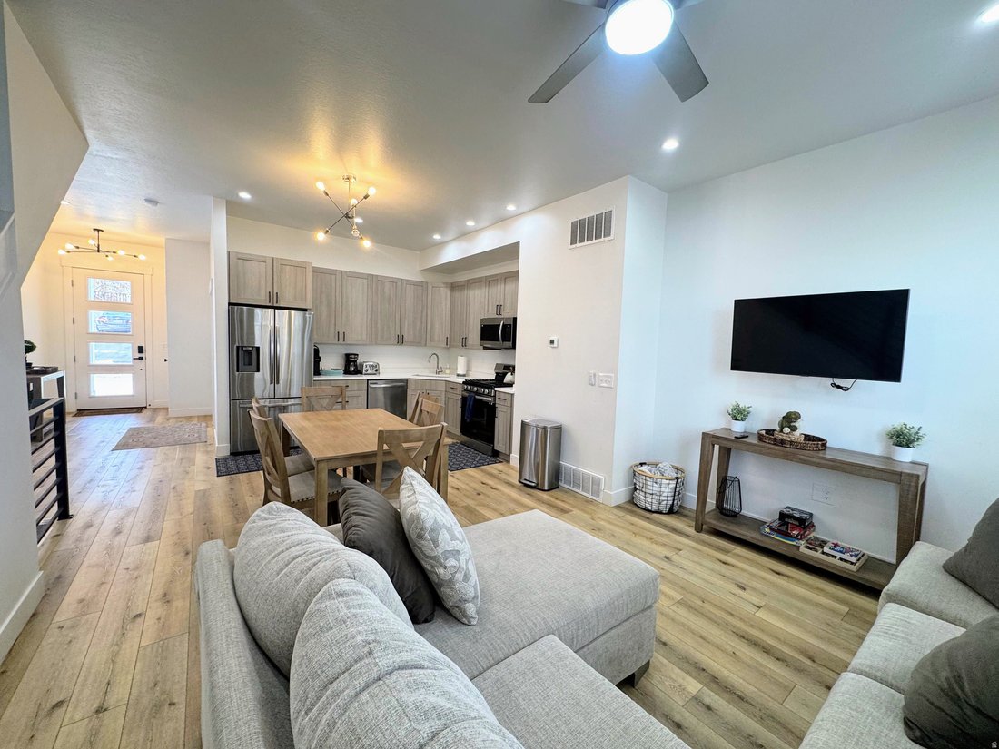 House in Salt Lake City, Utah, United States 4 - 18459344