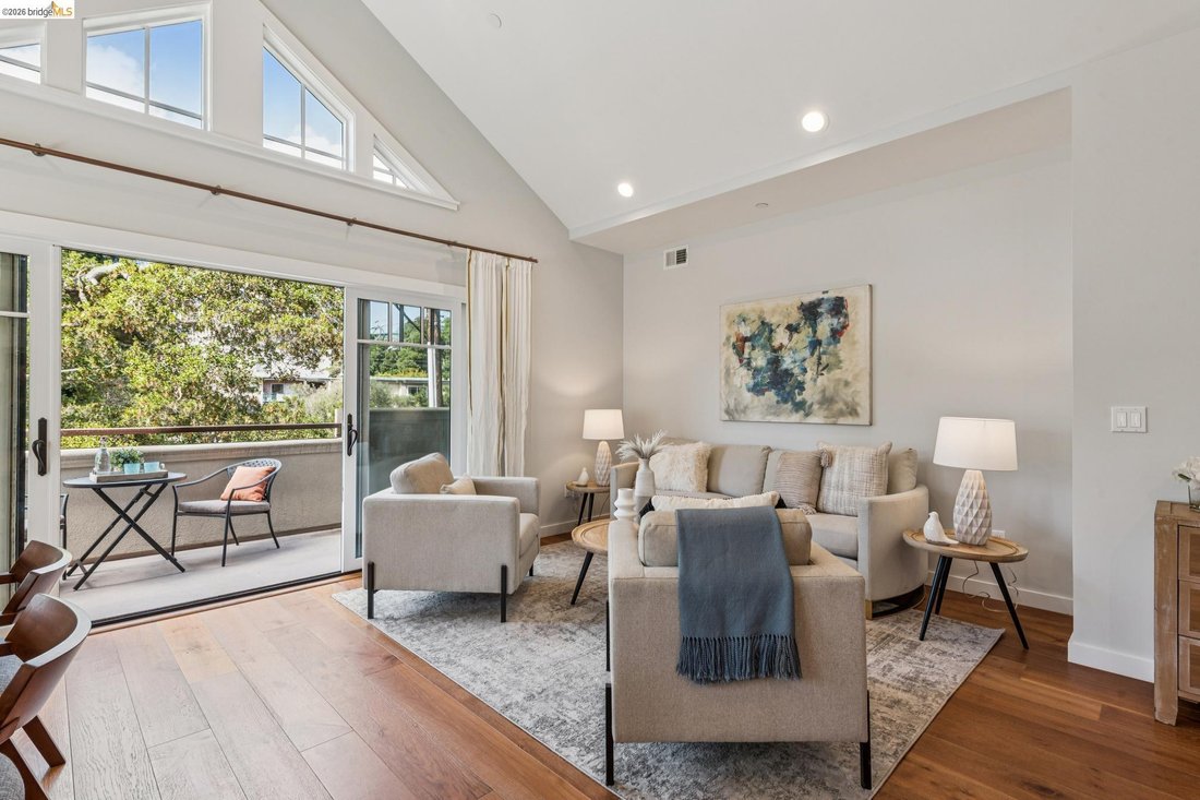 Condo in Oakland, California, United States 5 - 18458810
