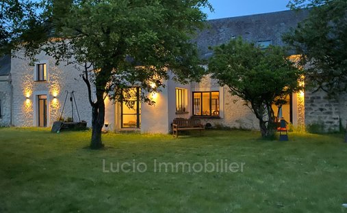 Villa in Boissy-le-Sec, Ile-de-France, France 1