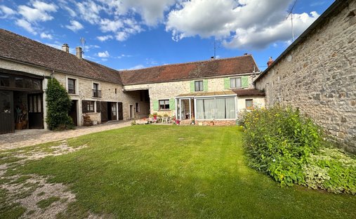 House in Milly-la-Forêt, Ile-de-France, France 1
