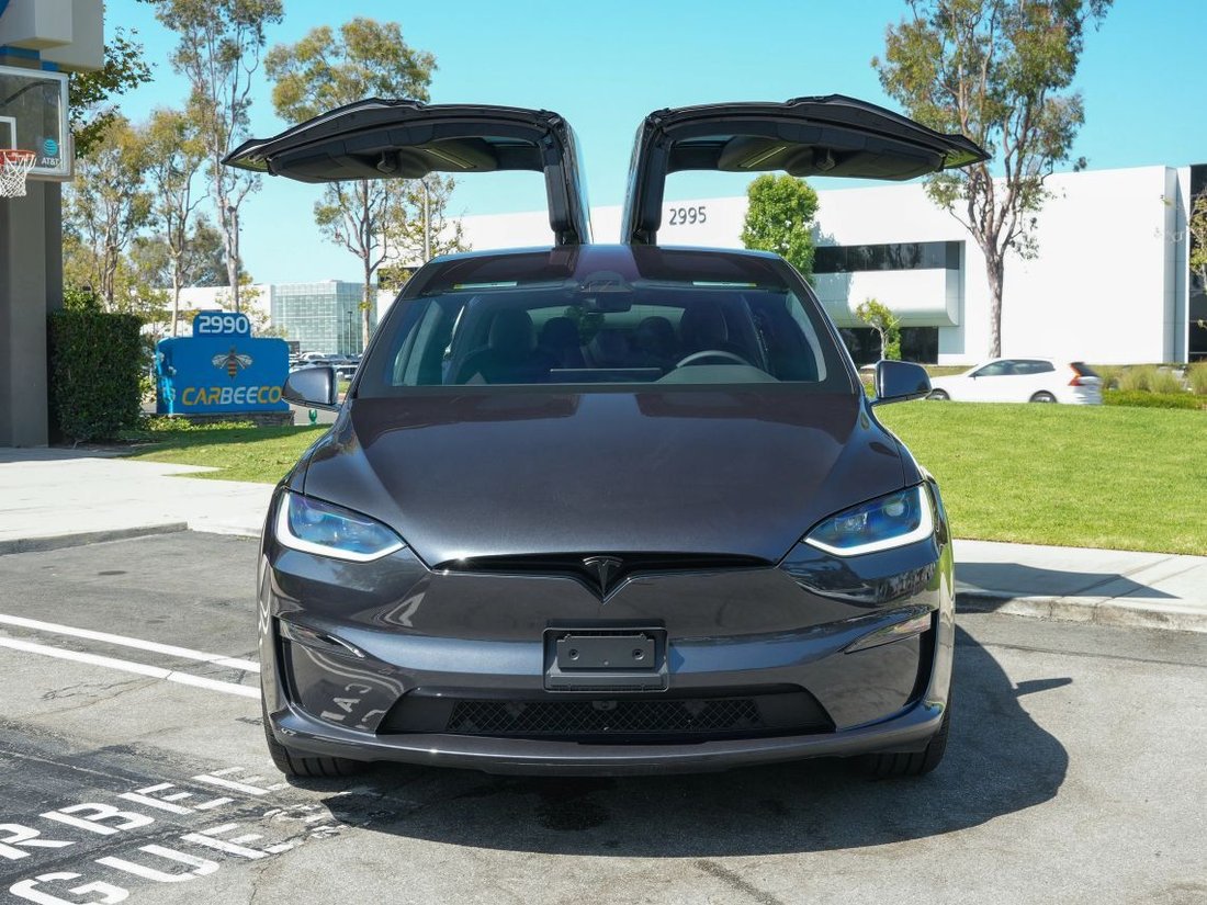 Suv in Costa Mesa, CA, United States 2 - 18435012