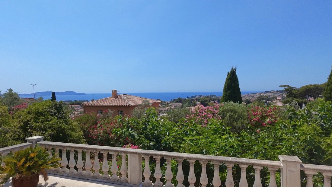 House in Centre Ville, Carqueiranne, France 2 - 18457986
