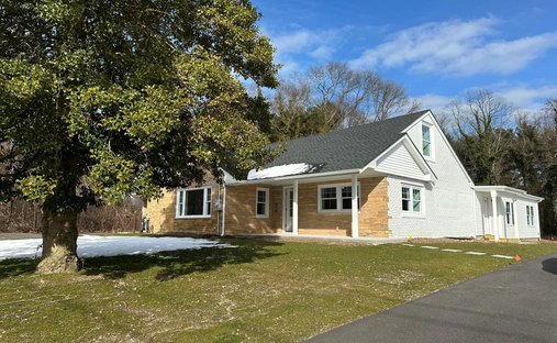House in Kings Park, New York, United States 1