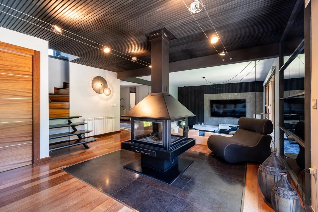 Chalet in Boadilla del Monte, Comunidad de Madrid, Spain 4 - 18457346