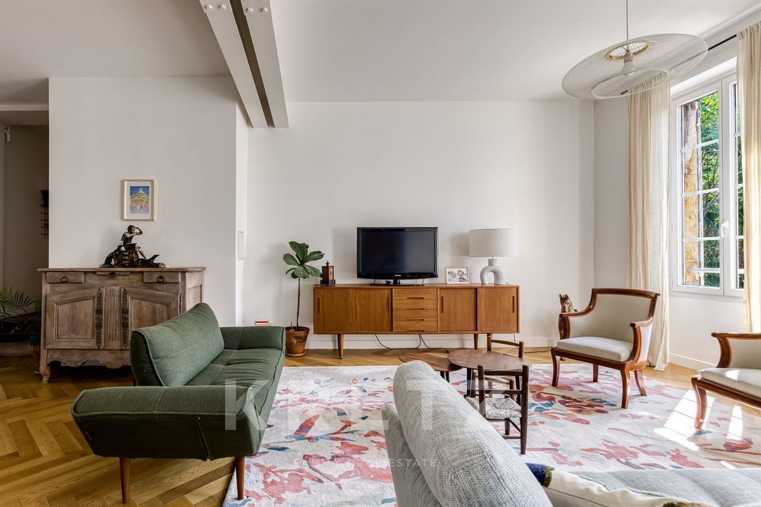 Apartment in Cinq Avenues, 4e Arrondissement, Marseille 4 - 18467749