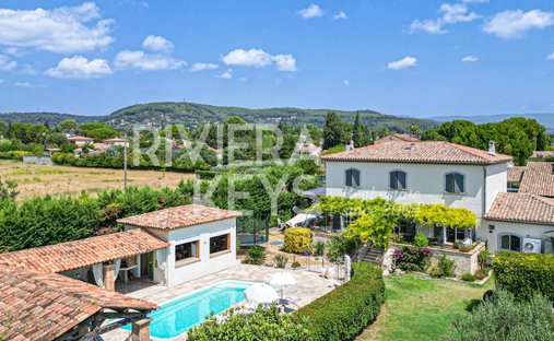 House in Partie Nord-Ferrieres-Cadenades-Rouviere, Le Muy, France 1