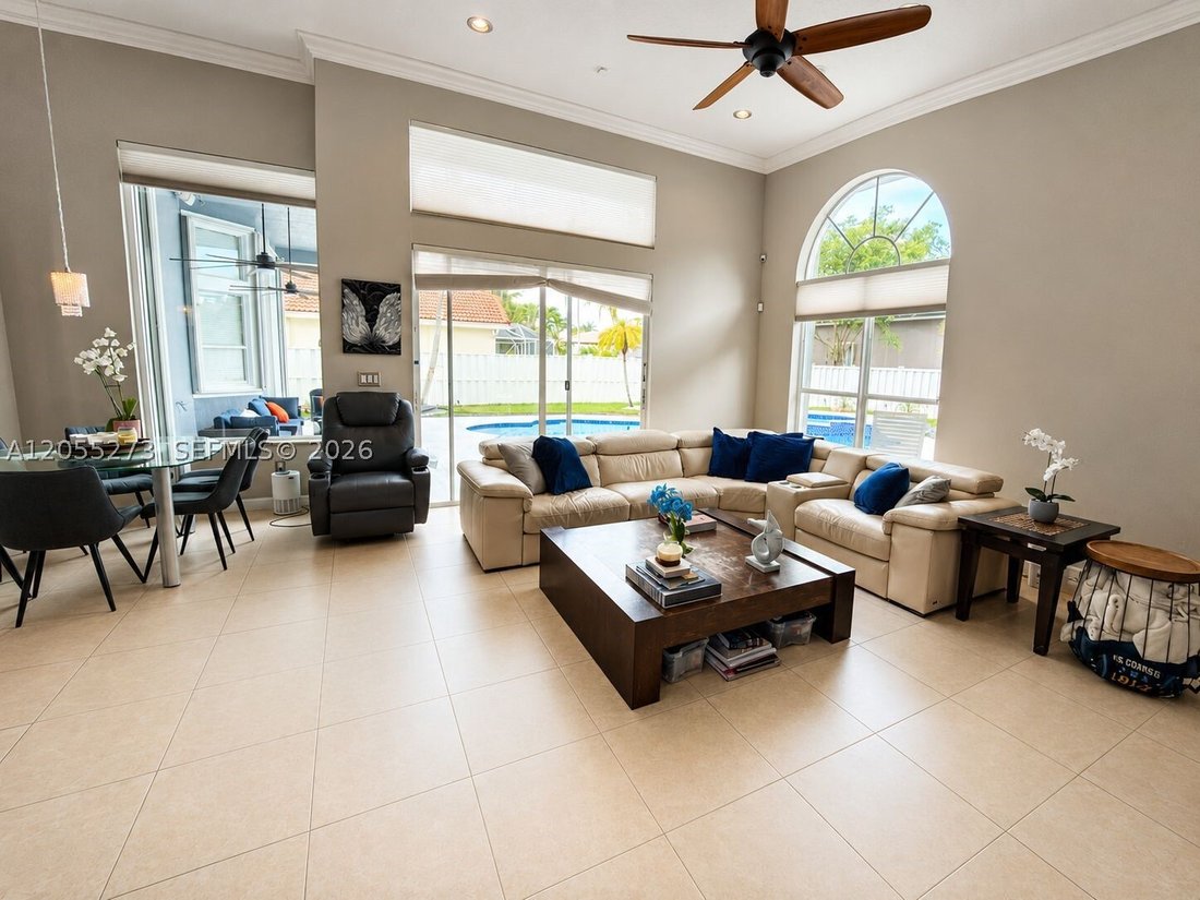 House in Pembroke Pines, Florida, United States 3 - 18459423