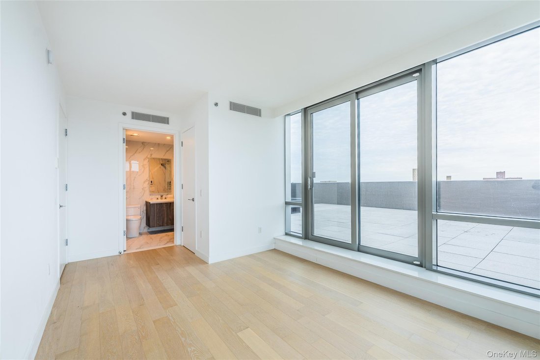 Condo in New York, New York, United States 4 - 18458664
