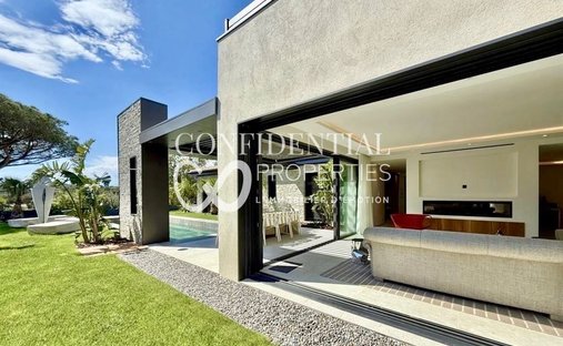 House in Ville-Les Saquedes-Le Bouillonnet, Sainte-Maxime, France 1