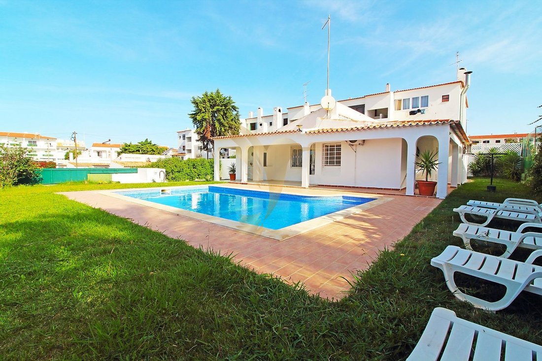 Villa in Olhos de Agua, Algarve, Portugal 2 - 18463627