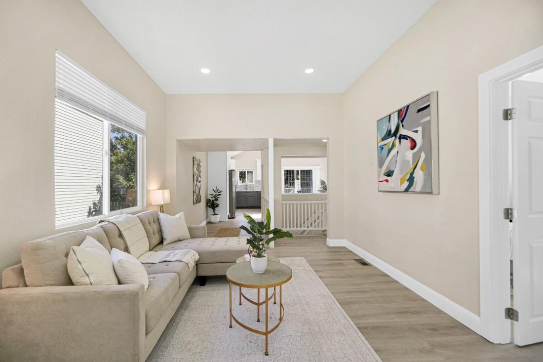 House in Oakland, California, United States 1 - 18463615