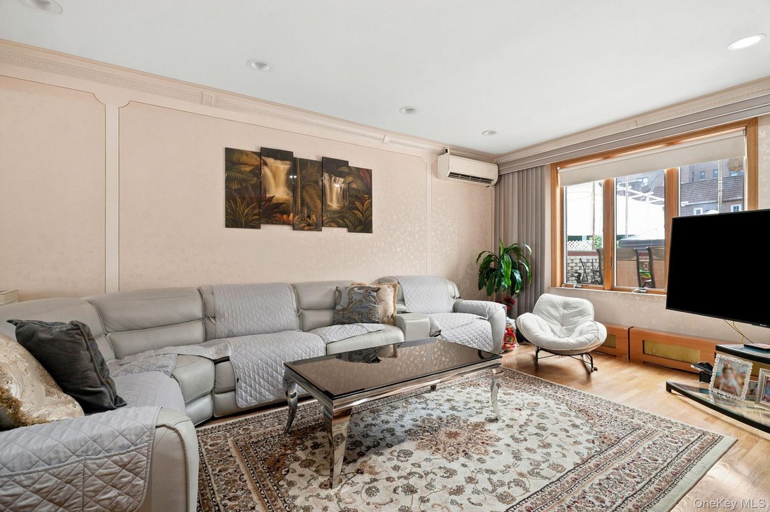 House in New York, New York, United States 3 - 18458651