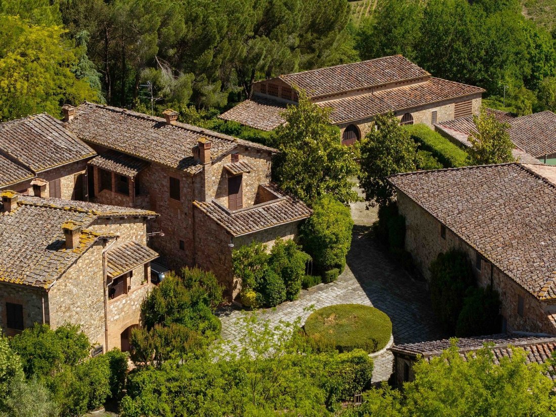 Estate in Poggibonsi, Tuscany, Italy 4 - 18472147