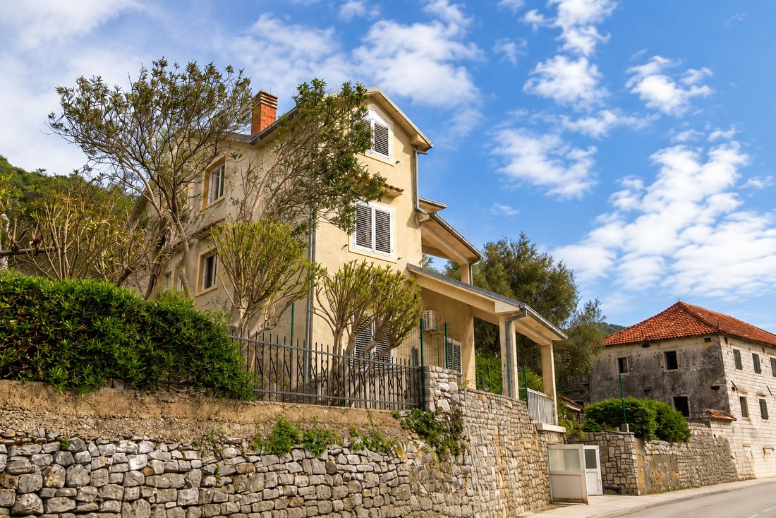 House in Lepetani, Kotor Municipality, Montenegro 3 - 18469324