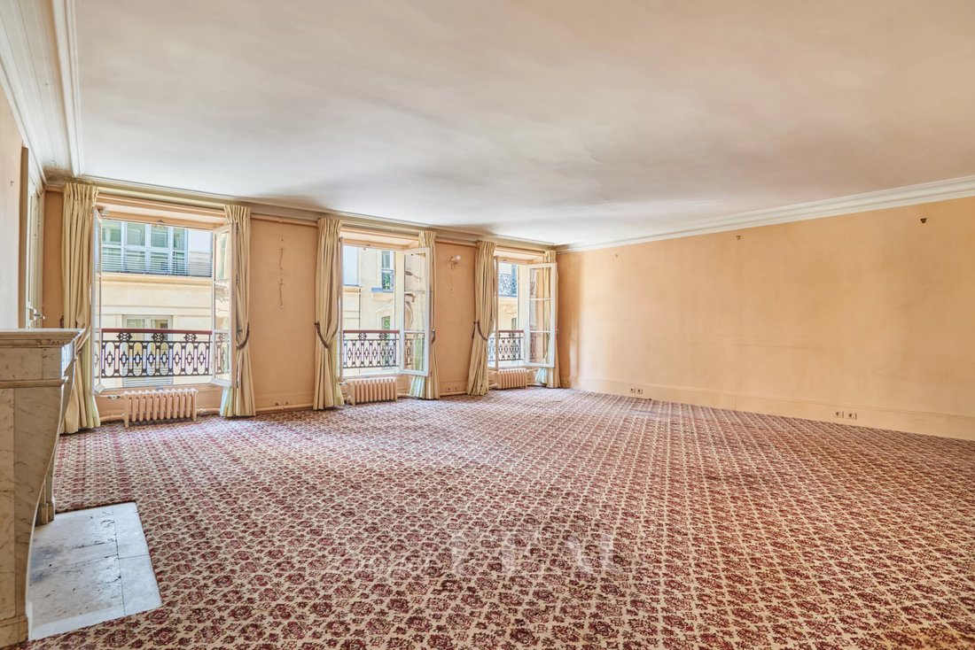 Apartment in Hoche-Friedland, Paris 8e Arrondissement, Paris 5 - 16704130