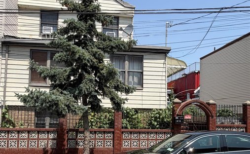 House in New York, New York, United States 1