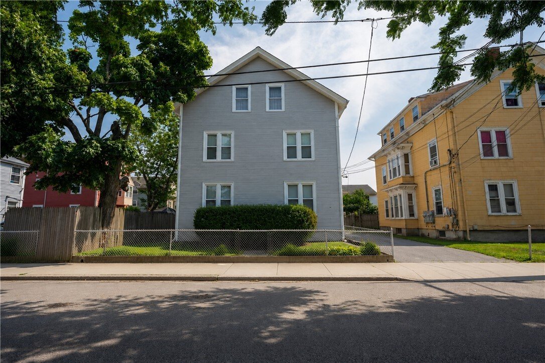 Pawtucket, Rhode Island, United States 3 - 18470533