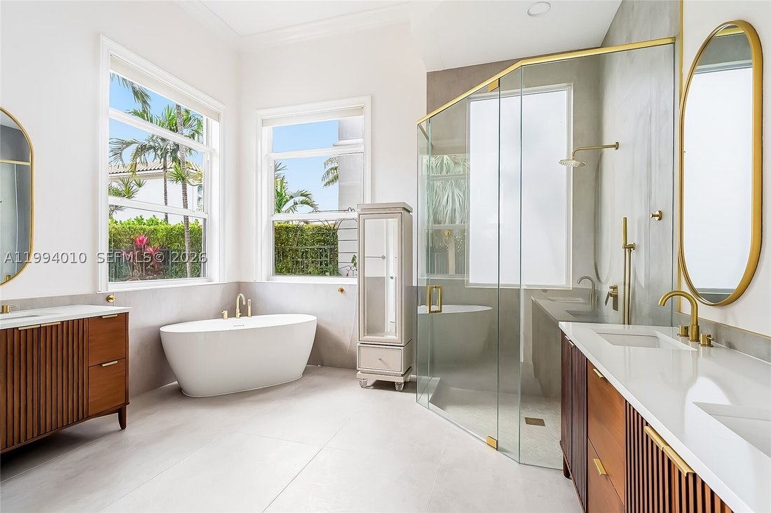 House in Hollywood, Florida, United States 5 - 17551699