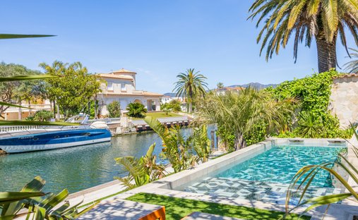 Maison à Empuriabrava, Catalogne, Espagne 1