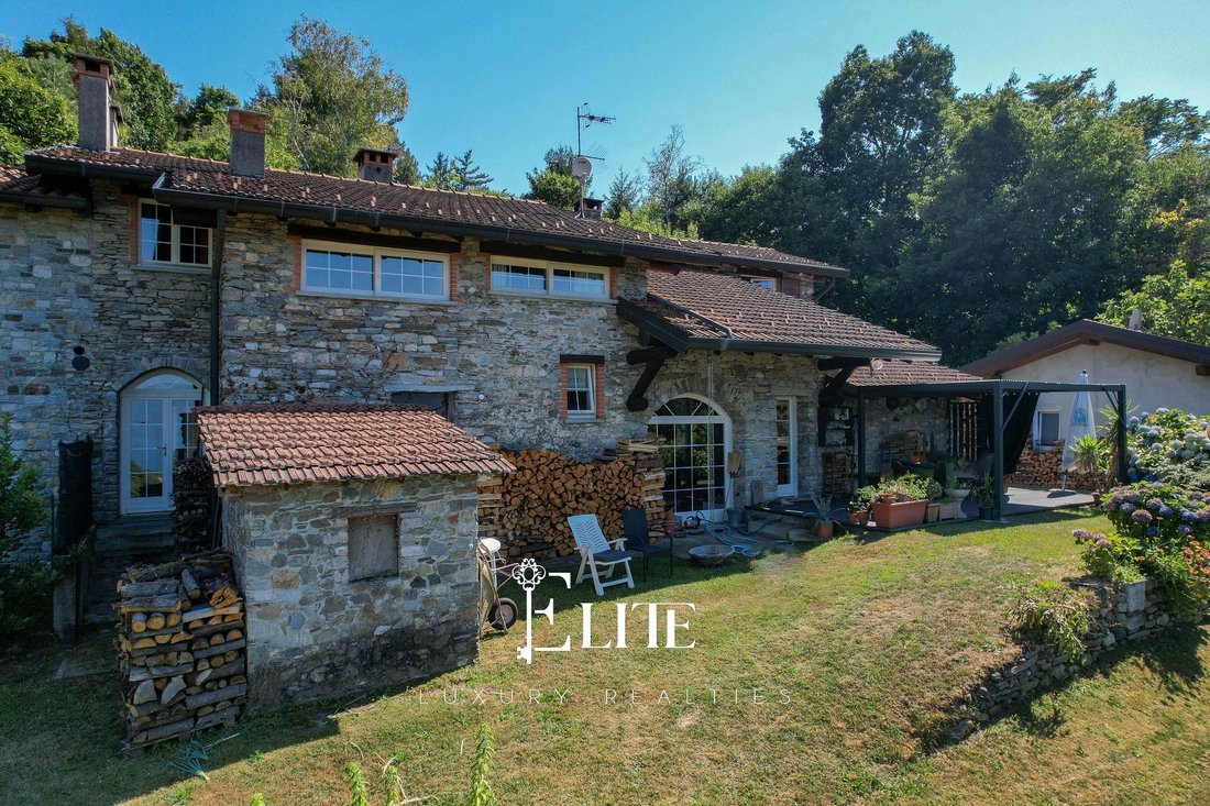 Villa in Bedero, Lombardy, Italy 4 - 18471992
