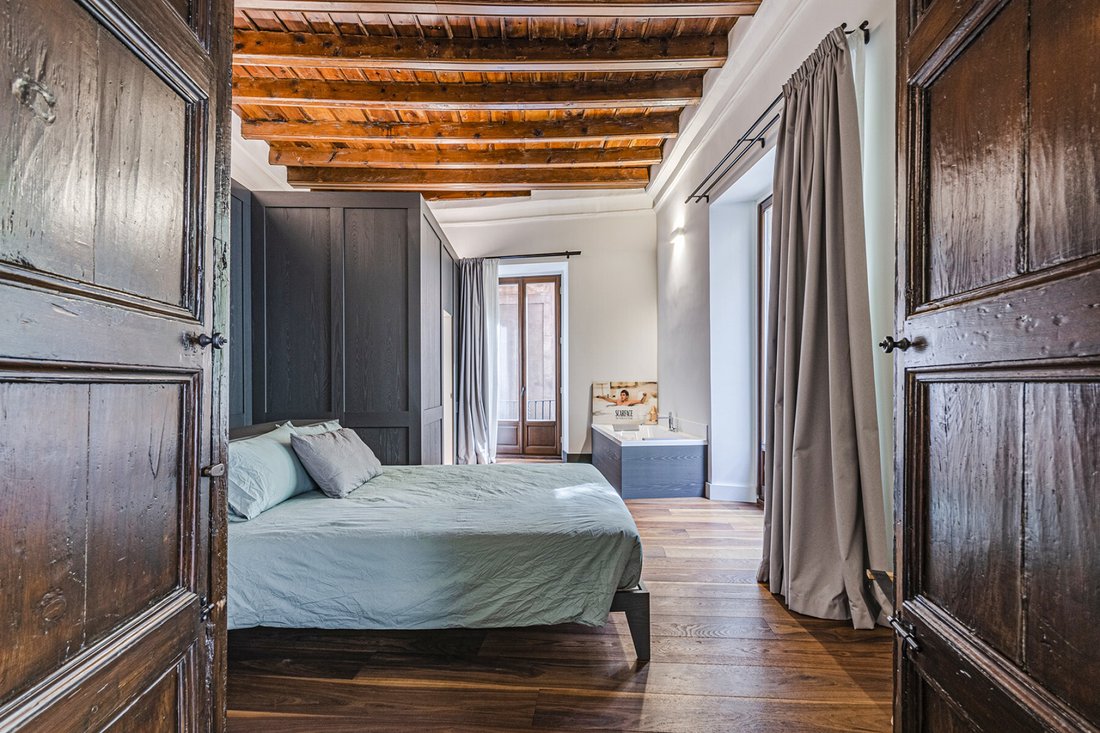 Apartment in Ciutat Vella, Barcelona, Spain 3 - 18472536