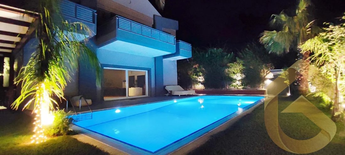 Villa in Kalyvia Thorikou, Attica, Greece 2 - 18472654