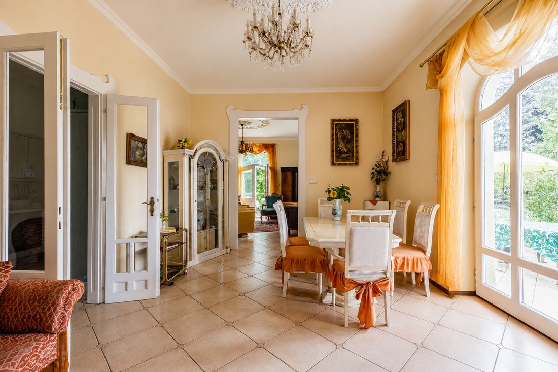 Villa in Budapest, Hungary 5 - 18473039