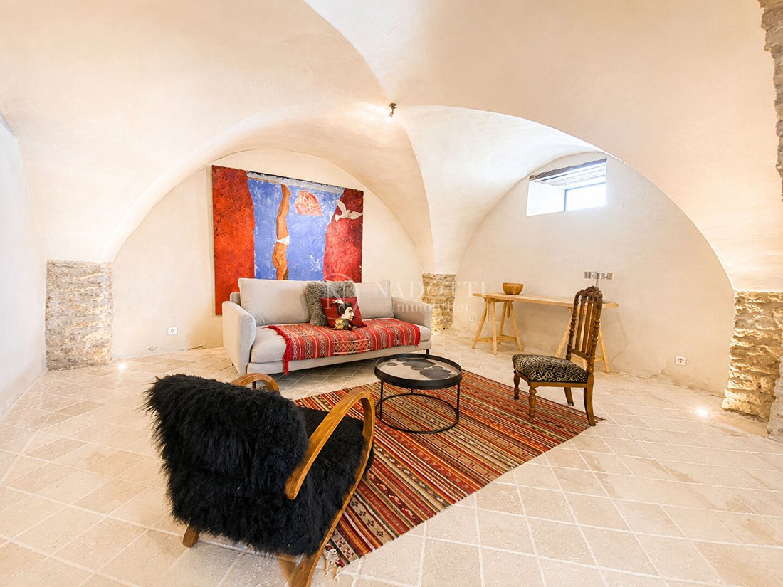 House in Cabrières-d'Avignon, Provence-Alpes-Côte d'Azur, France 4 - 18472873