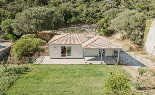 House in Bonifacio / Bunifaziu, Corsica, France 1