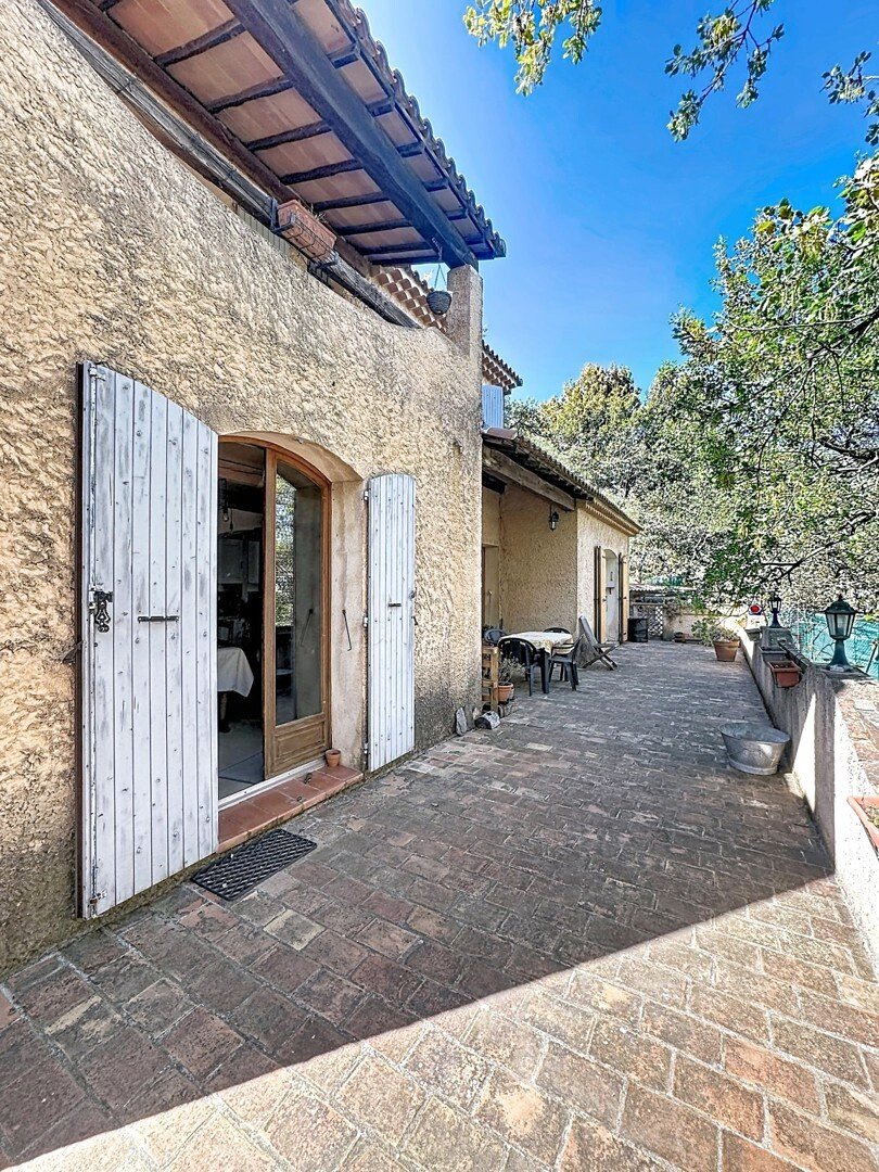 House in Puyloubier, Provence-Alpes-Côte d'Azur, France 3 - 18472693