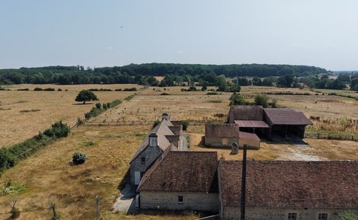 Estate in Moulins-la-Marche, Normandy, France 1