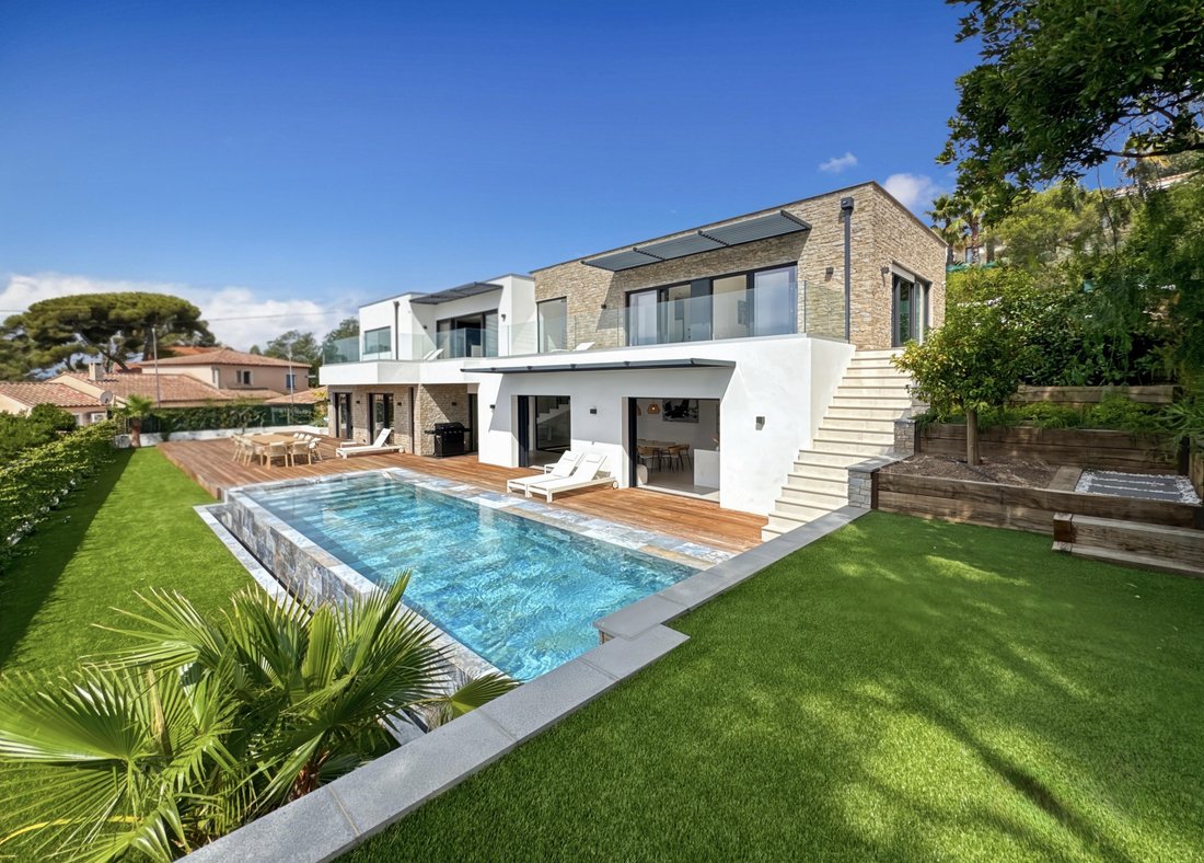 Villa in Ecarts, Roquebrune-sur-Argens, France 2 - 18348085
