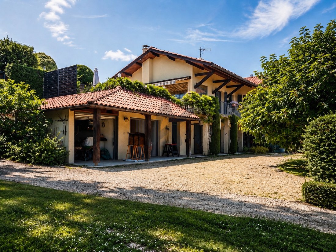 Villa in Moire, Auvergne-Rhône-Alpes, France 1 - 18472951