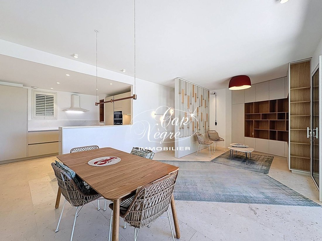 Apartment in Rayol-Canadel-sur-Mer, Provence-Alpes-Côte d'Azur, France 3 - 18472865