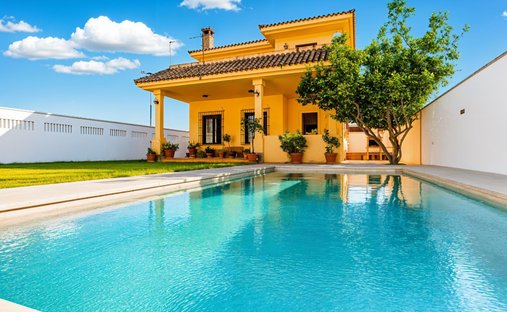 Chalet in Chiclana de la Frontera, Andalusia, Spain 1
