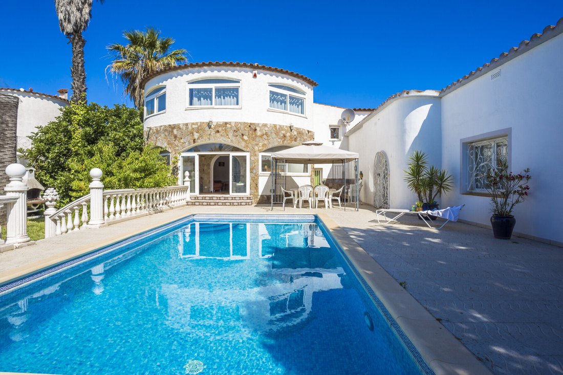 House in Empuriabrava, Catalonia, Spain 1 - 18473285