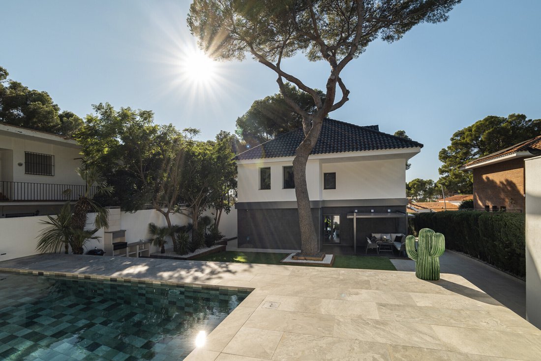 House in Castelldefels, Catalonia, Spain 5 - 18473436