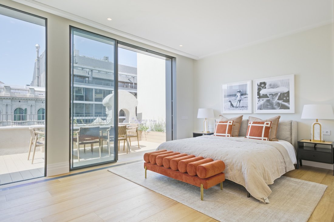 Apartment in Eixample, Barcelona, Spain 3 - 18473010