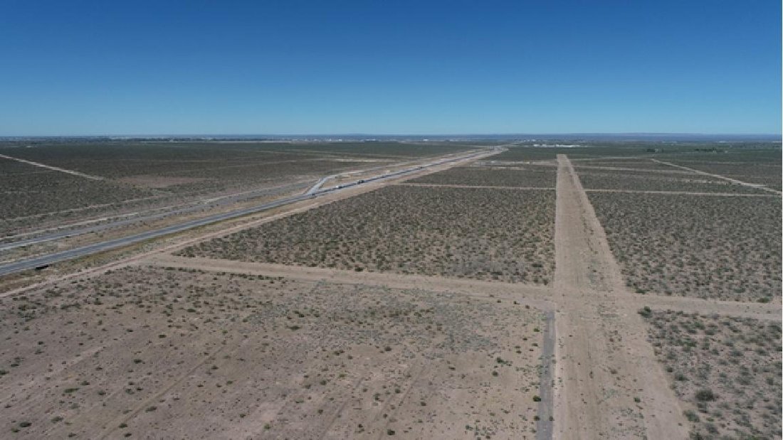 Land in Centenario, Neuquen, Argentina 5 - 18472994