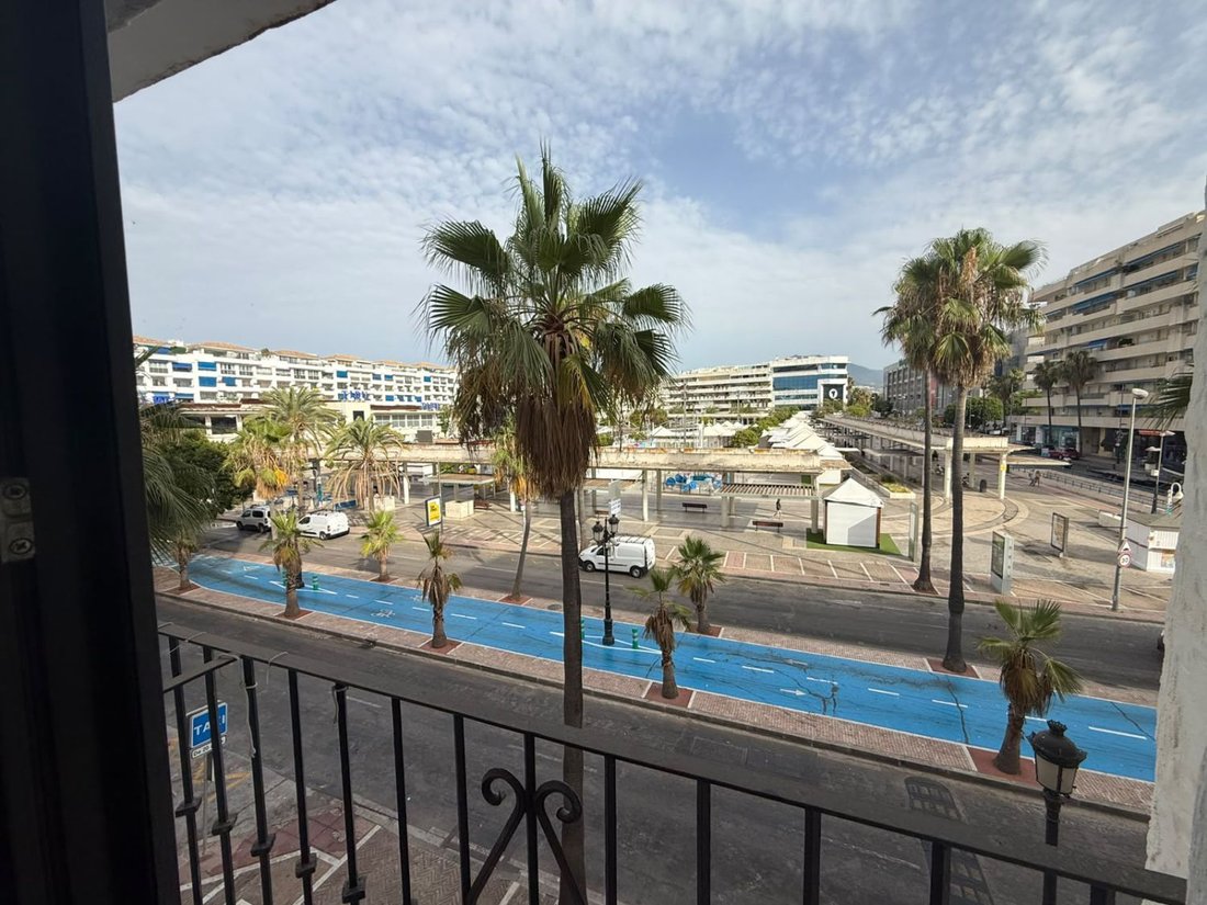 Apartment in Puerto Banus, Marbella, Spain 1 - 17346226