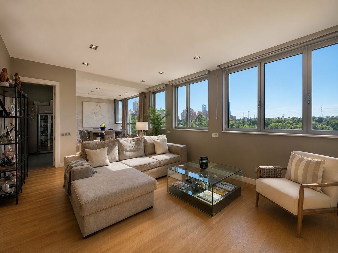 Penthouse in Ciudad Lineal, Madrid, Spain 4 - 18473054