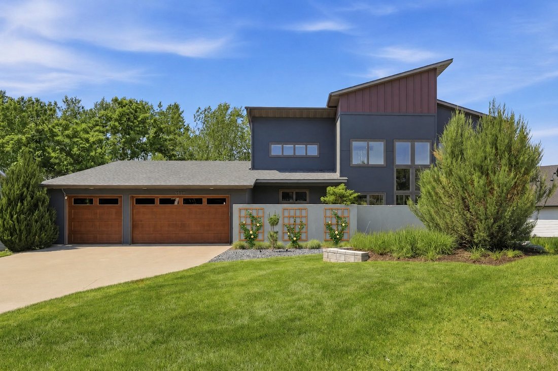 House in Eagan, Minnesota, United States 2 - 18105187