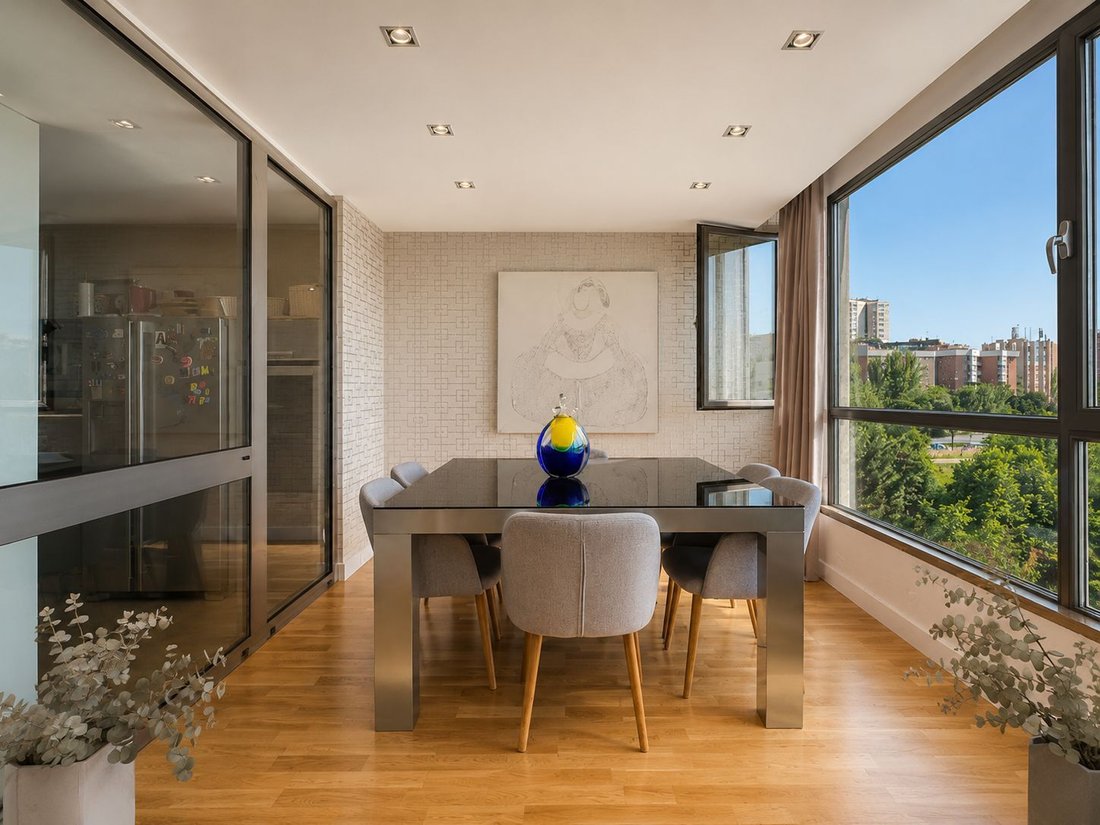 Penthouse in Ciudad Lineal, Madrid, Spain 5 - 18473054