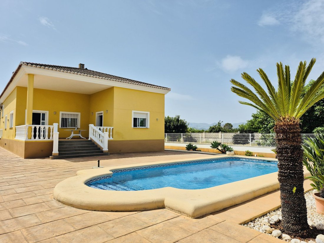 Chalet in Oliva, Valencian Community, Spain 1 - 16851168