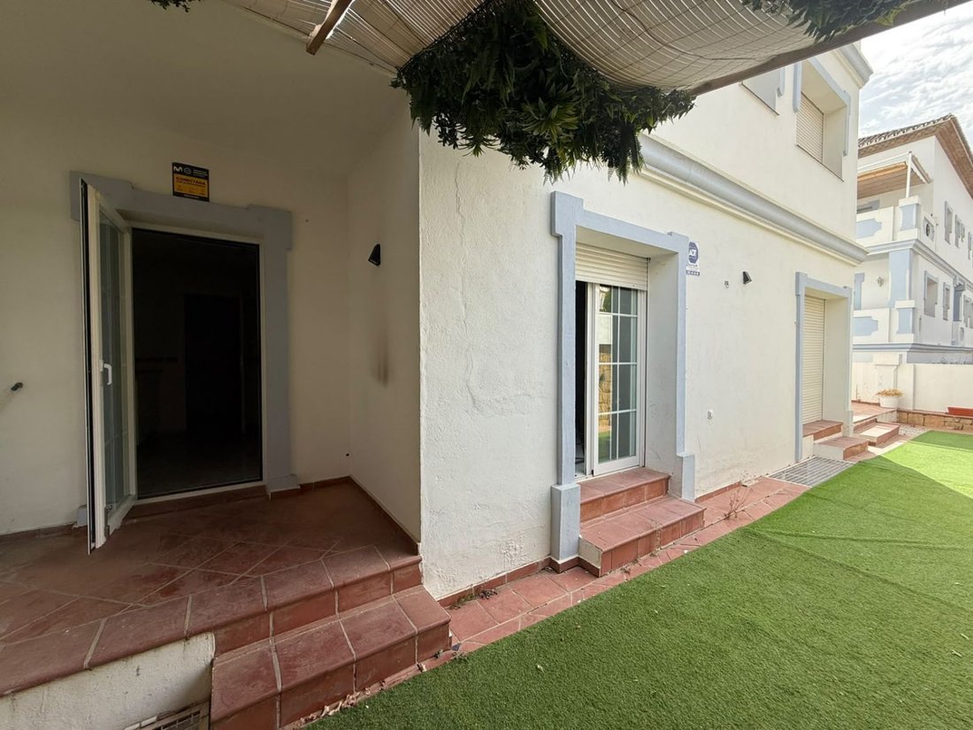 Apartamento en Playa Puerto Banús, Marbella, España 3 - 17804228