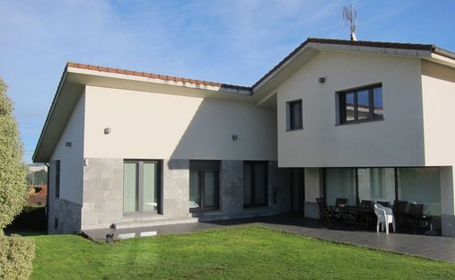 Chalet in Gijon / Xixon, Asturias, Spain 1