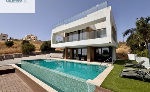 Villa in Estepona, Andalusien, Spanien 1