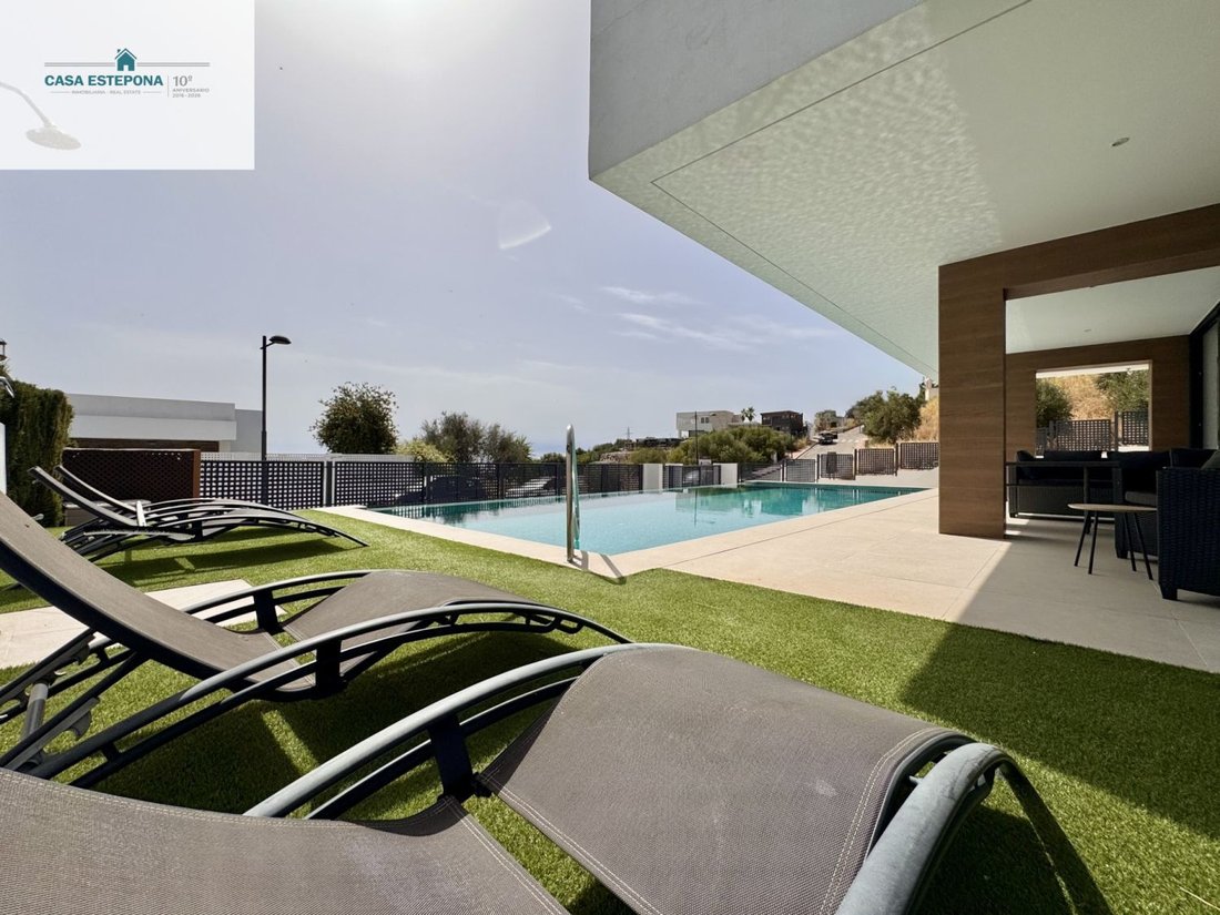 Villa in Estepona, Andalusia, Spain 3 - 17517265
