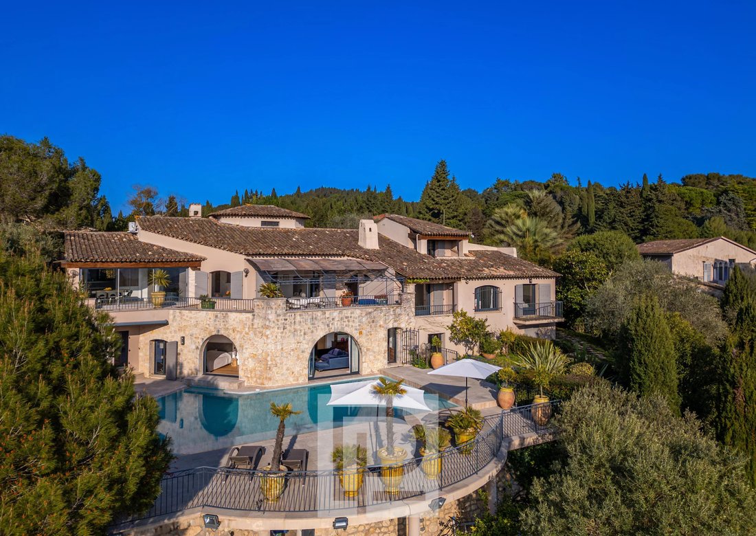House in Mougins, Provence-Alpes-Côte d'Azur, France 1 - 18473671