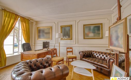 Apartment in Notre Dame, Versailles, France 1